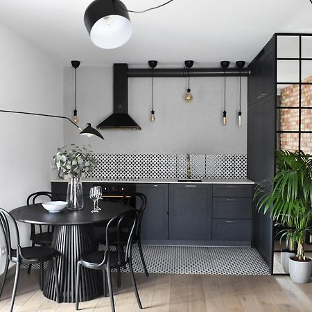 ורשה Loftowy Apartament Bohema Old Praga-North מראה חיצוני תמונה