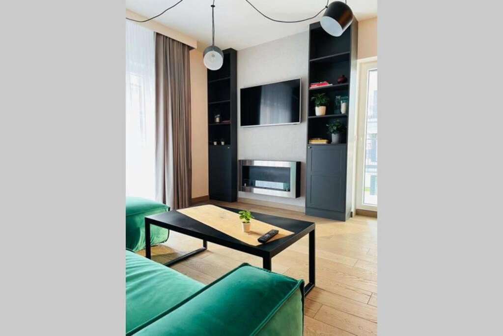 ורשה Loftowy Apartament Bohema Old Praga-North מראה חיצוני תמונה