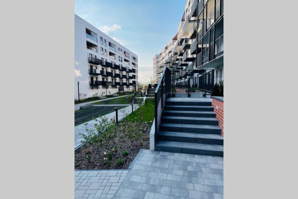 ורשה Loftowy Apartament Bohema Old Praga-North מראה חיצוני תמונה